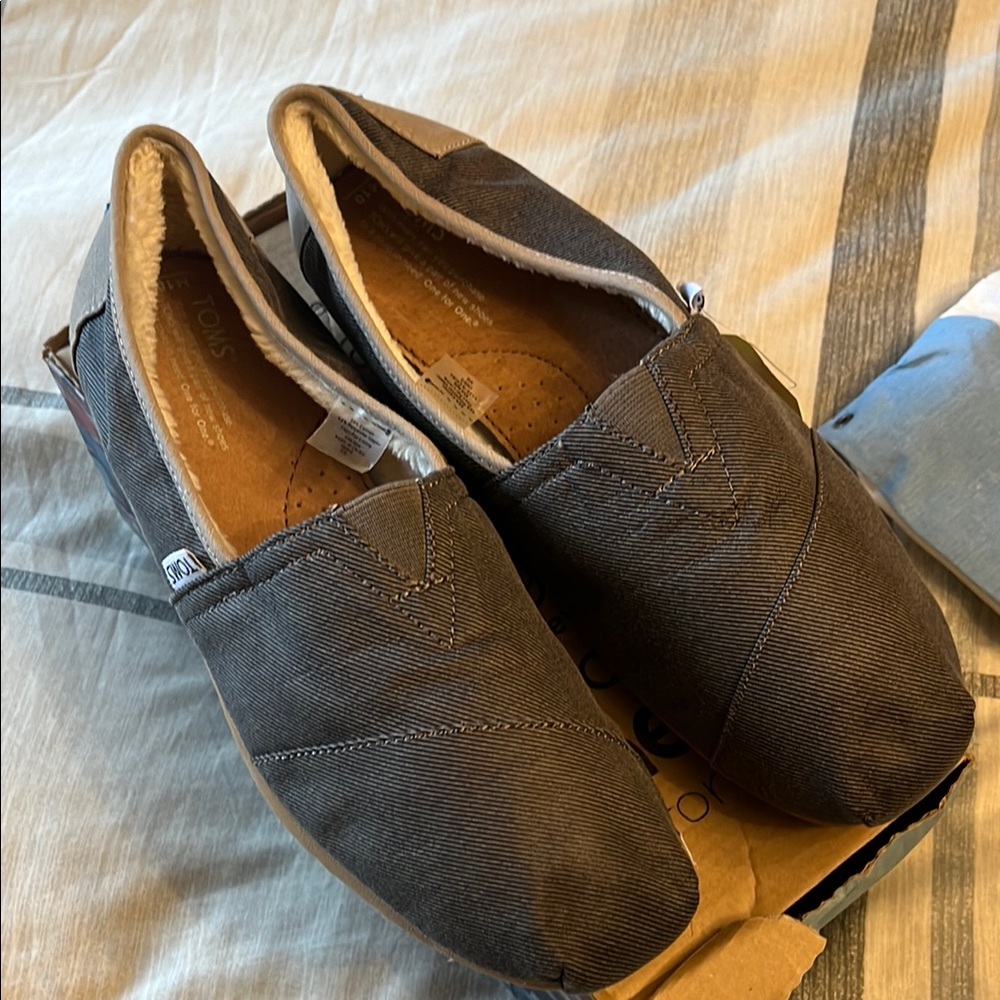 TOMS Gray Slip-On Loafers with Elastic Goring